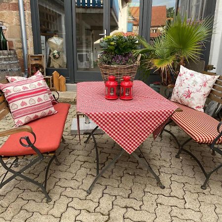 Gaestehaus Sellemols Ferienwohnung Korbmacher Heuchelheim-Klingen Dış mekan fotoğraf