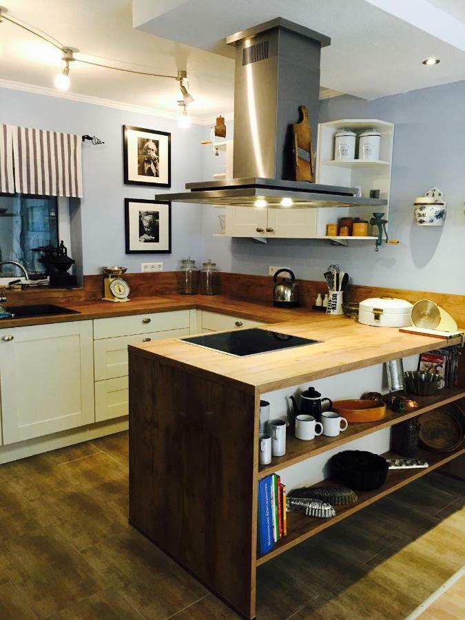 Gaestehaus Sellemols Ferienwohnung Korbmacher Heuchelheim-Klingen Dış mekan fotoğraf