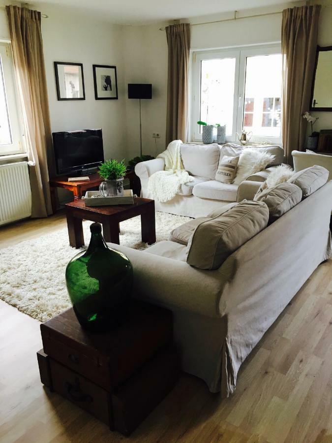 Gaestehaus Sellemols Ferienwohnung Korbmacher Heuchelheim-Klingen Dış mekan fotoğraf