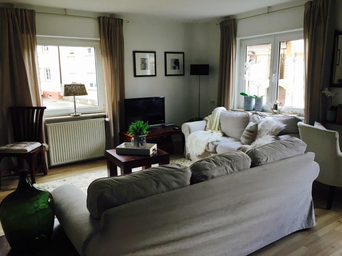 Gaestehaus Sellemols Ferienwohnung Korbmacher Heuchelheim-Klingen Dış mekan fotoğraf