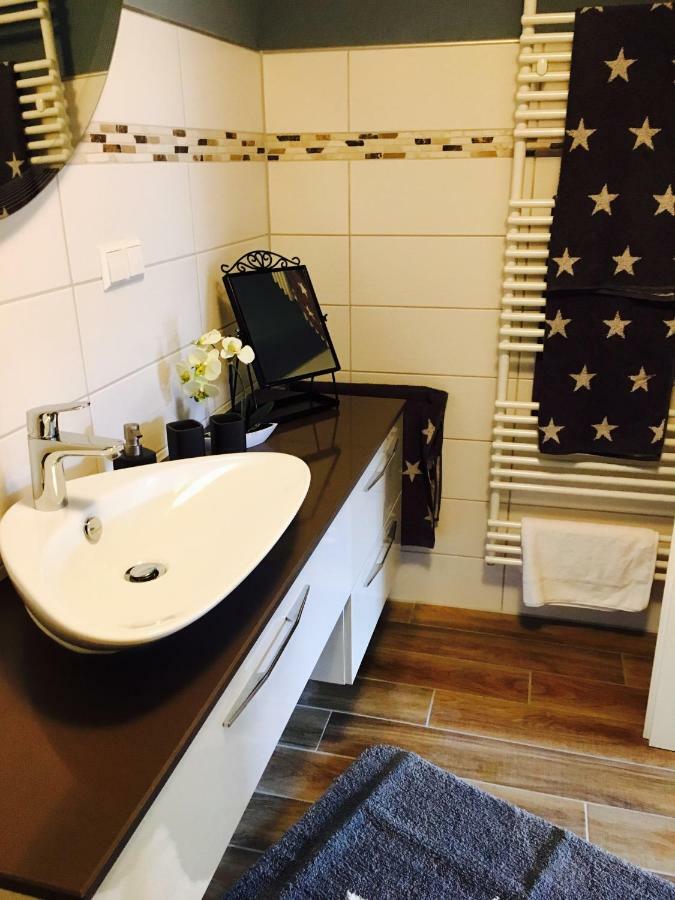 Gaestehaus Sellemols Ferienwohnung Korbmacher Heuchelheim-Klingen Dış mekan fotoğraf